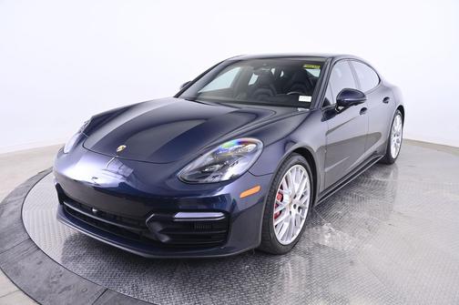 2020 Porsche Panamera GTS