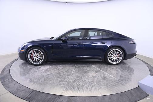 2020 Porsche Panamera GTS