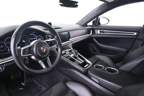 2020 Porsche Panamera GTS
