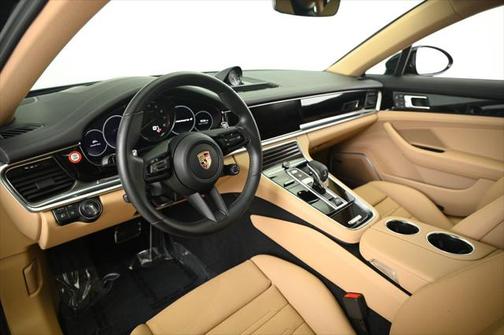 2023 Porsche Panamera E-Hybrid 4
