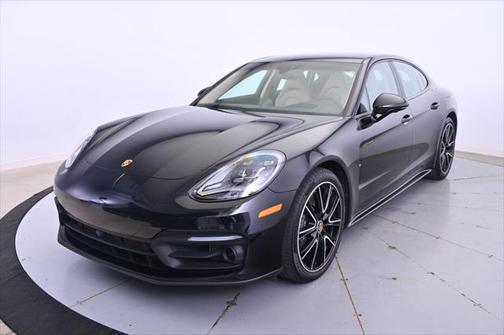 2023 Porsche Panamera E-Hybrid 4