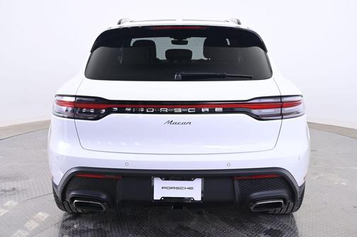 2026 Porsche Macan 