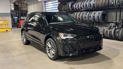 2025 Audi Q3 Premium 45 TFSI S line quattro Tiptronic