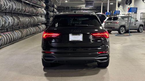 2025 Audi Q3 Premium 45 TFSI S line quattro Tiptronic