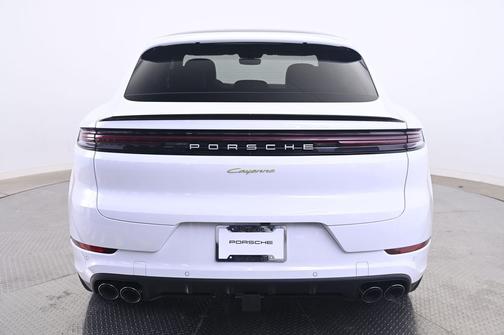 Carrara White Metallic 2026 Porsche Cayenne Cayenne E-Hybrid