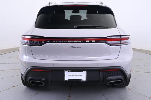 2026 Porsche Macan 