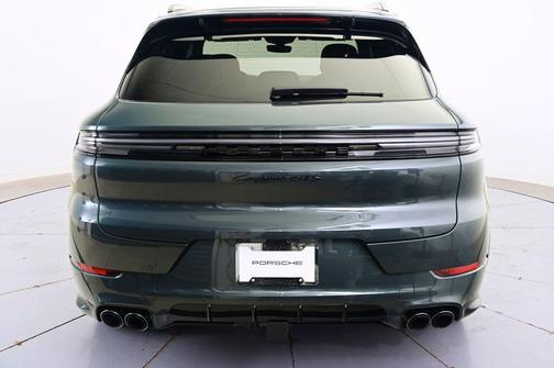 2025 Porsche Cayenne GTS