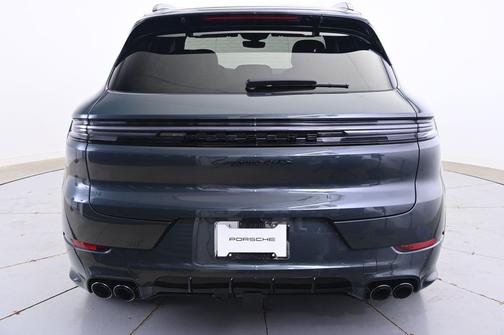 2025 Porsche Cayenne GTS