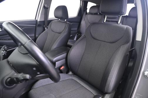 Shimmering Silver Pearl 2020 Hyundai SANTA FE SEL 2.4