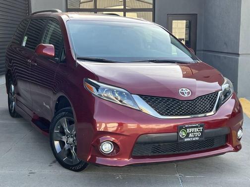 2016 Toyota Sienna SE