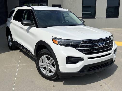 2023 Ford Explorer XLT 4dr SUV