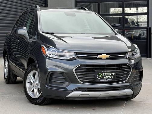 Gray 2019 Chevrolet Trax LT