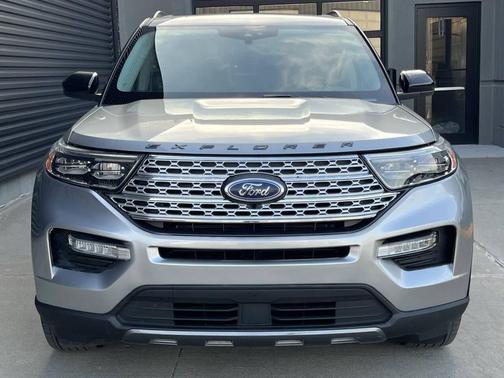 2023 Ford Explorer XLT AWD 4dr SUV