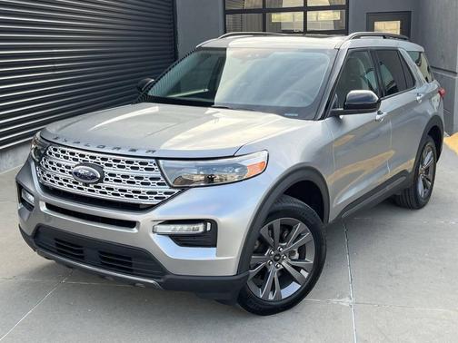 2023 Ford Explorer XLT AWD 4dr SUV