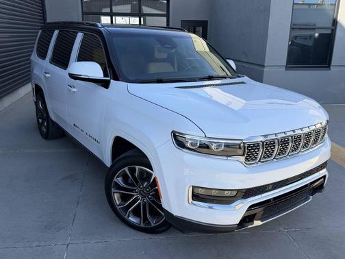 White 2022 Jeep Grand Wagoneer Series III 4x4 4dr SUV