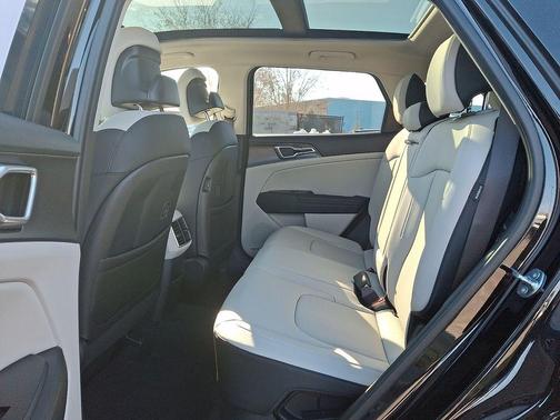 Fusion Orange 2026 Kia Sportage Hybrid EX