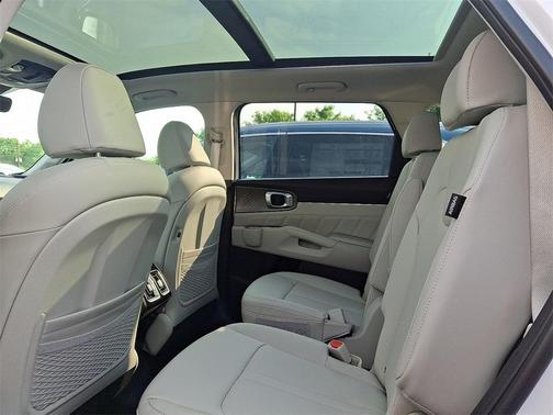 2025 Kia Sorento SX