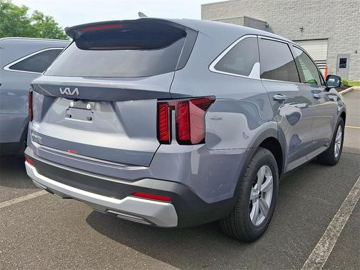 2025 Kia Sorento LX