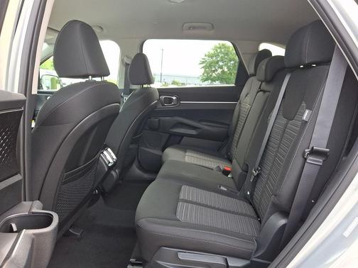 Ivory Silver 2026 Kia Sorento LX