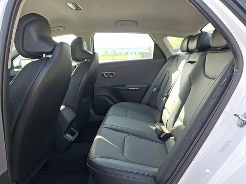 Snow White Pearl 2026 Kia K4 EX