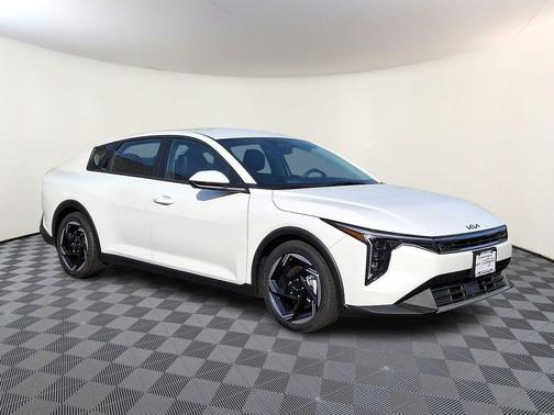 Snow White Pearl 2026 Kia K4 EX