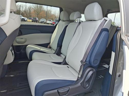 2025 Kia Carnival Hybrid EX