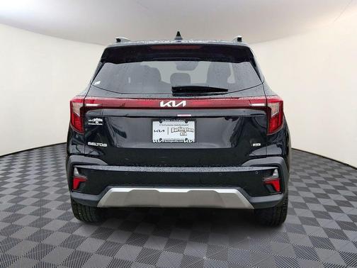 Fusion Orange 2025 Kia Seltos SX