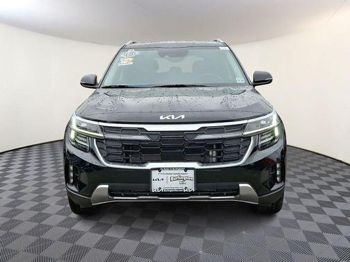 Fusion Orange 2025 Kia Seltos SX