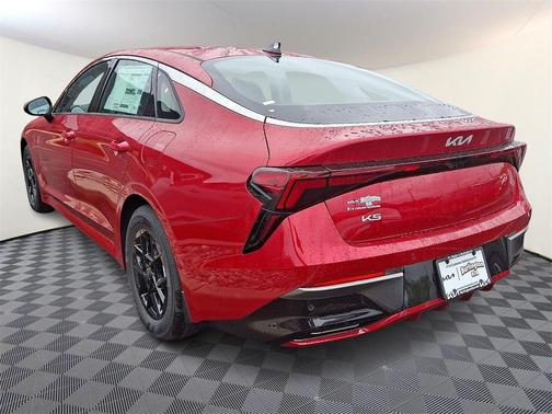 2025 Kia K5 LXS