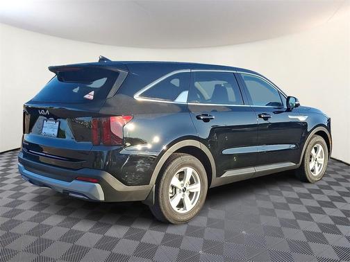 2026 Kia Sorento LX