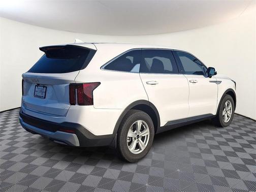 2026 Kia Sorento LX