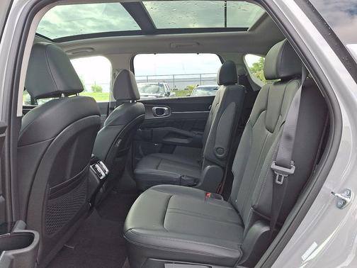 Wolf Gray 2026 Kia Sorento SX