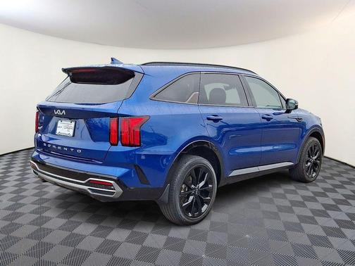Sapphire Blue 2022 Kia Sorento SX