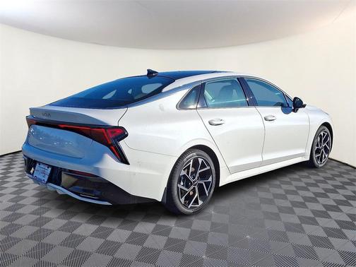 2025 Kia K5 EX