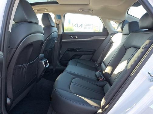2025 Kia K5 EX
