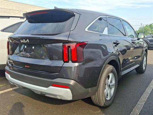 2025 Kia Sorento LX