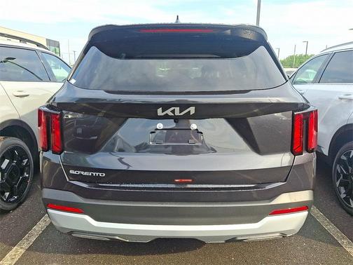 2025 Kia Sorento LX