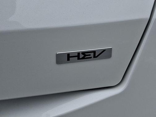 Snow White Pearl 2026 Kia Sorento Hybrid EX