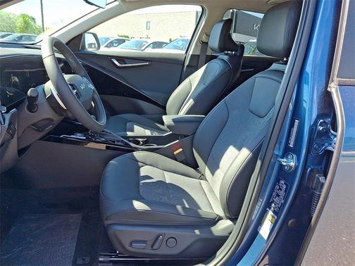 2025 Kia Niro EX