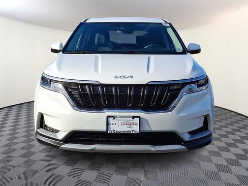 2022 Kia Carnival LX