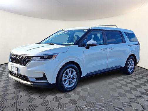 2022 Kia Carnival LX
