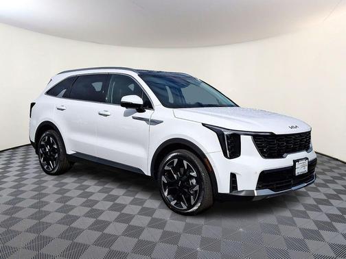 Glacial White Pearl 2026 Kia Sorento SX