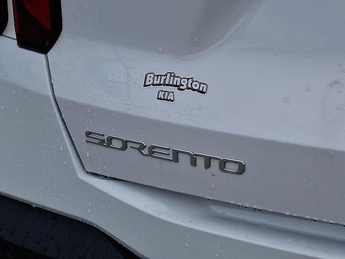 Glacial White Pearl 2026 Kia Sorento SX