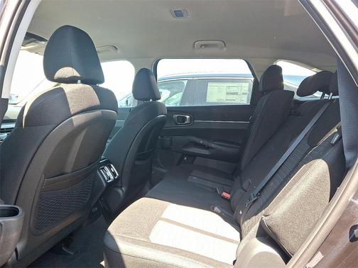 2025 Kia Sorento LX