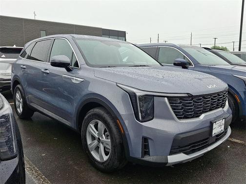 2025 Kia Sorento LX
