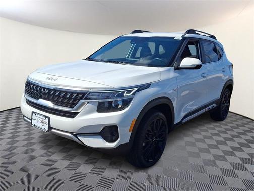 2022 Kia Seltos Nightfall