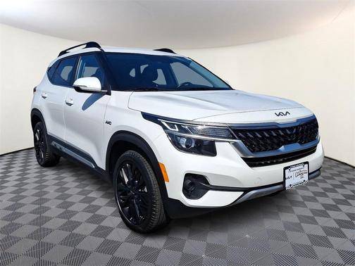 2022 Kia Seltos Nightfall