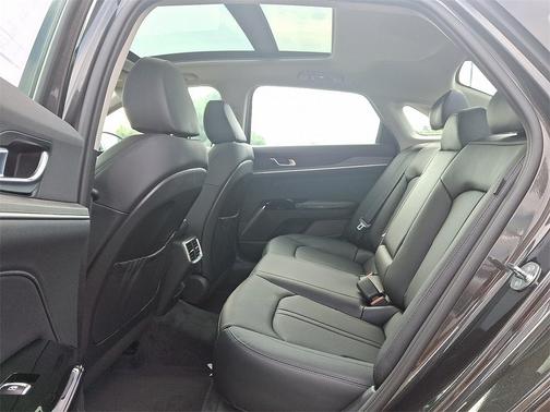 2026 Kia K5 EX