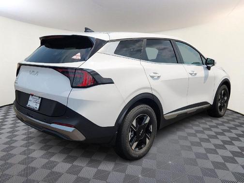 Glacial White Pearl 2026 Kia Sportage LX