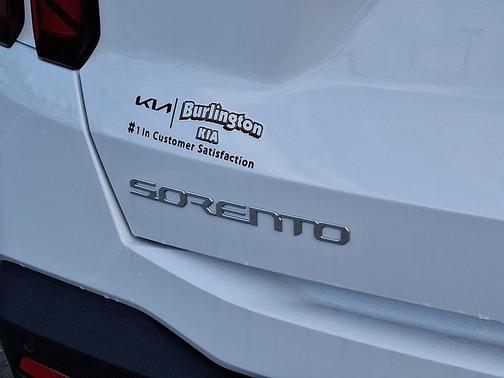 Glacial White Pearl 2026 Kia Sorento S